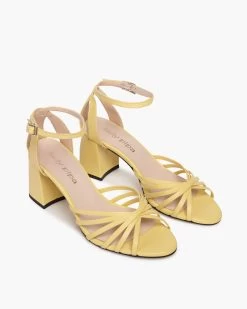 Sandalia Vittorina Petite Amarillo -Lady Pipa 2 3 1cb73379 3dfa 4d8a 8424 5aebb05687b6