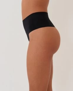 Tanga Invisible Moldeador Negro De SPANX -Lady Pipa 2023 02 28 5004
