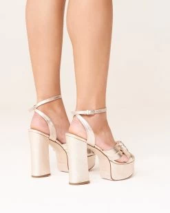 Sandalia Greta Block Dorado -Lady Pipa WEB LOOK19 2025