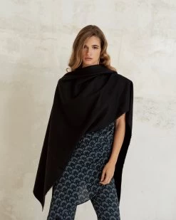 Chal De Mohair Negro -Lady Pipa WEB LOOK28 2622